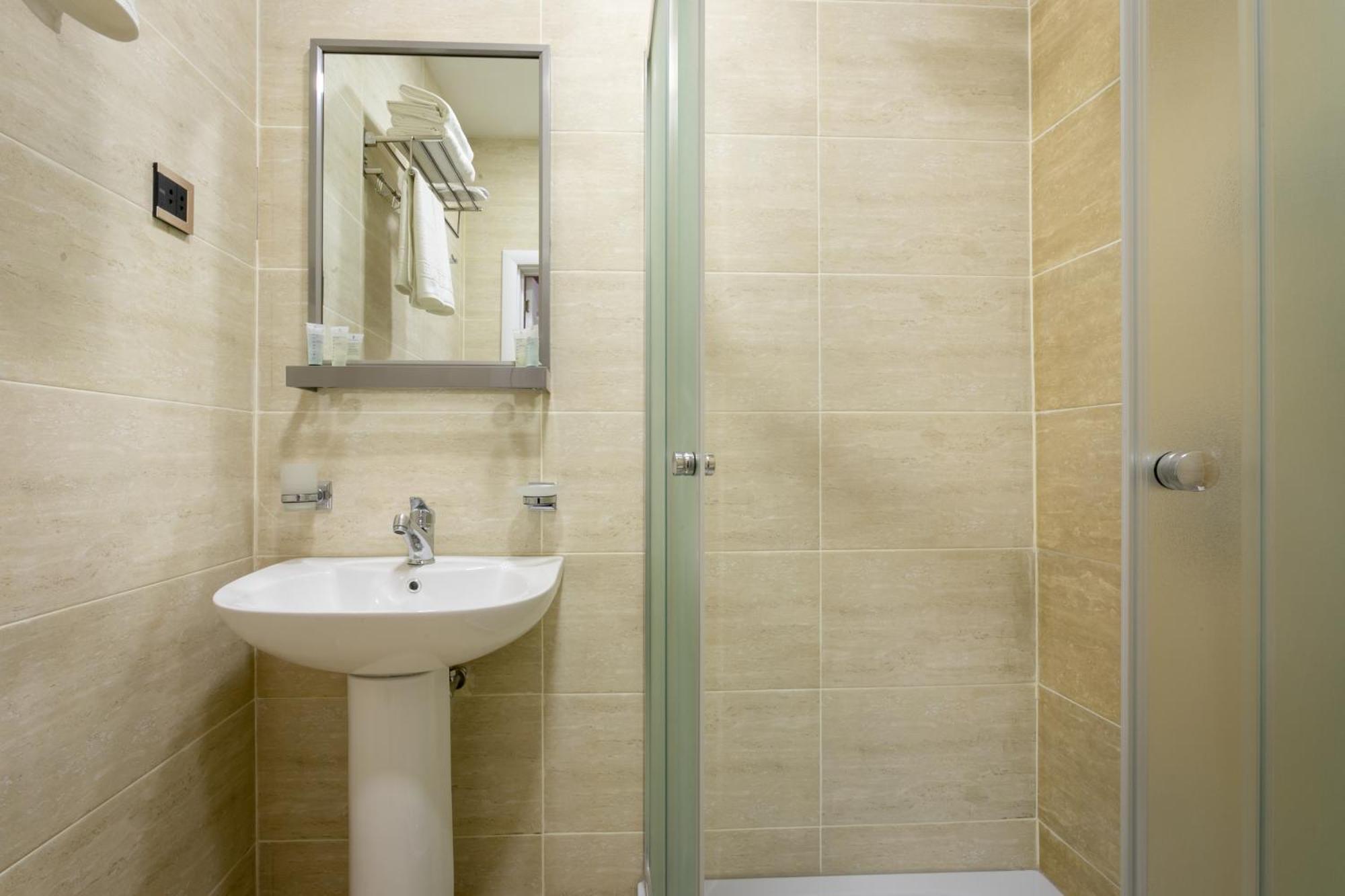 באקו Garden Inn Nizami Hotel מראה חיצוני תמונה